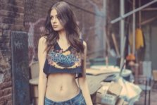 Elizabeth Pipko NYC alleyway