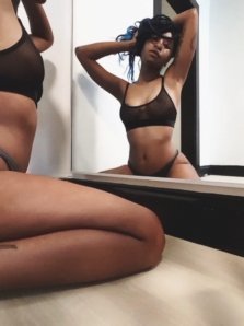 model kookie knox underwear