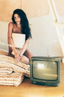 Stella Leone brunette model
