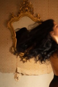 Stella Leone hair