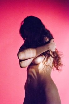 Naoual Peleau topless self-portraiit
