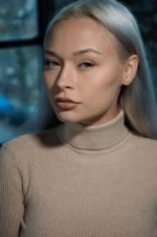 Chère Noble beautiful model