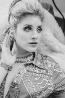 Kelsey Elliott beautiful model